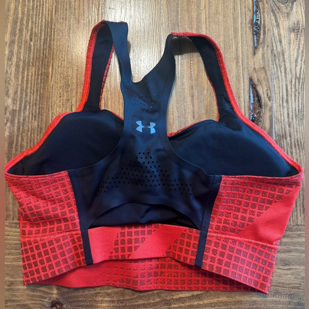 Under Armour woman’s sports bra size small